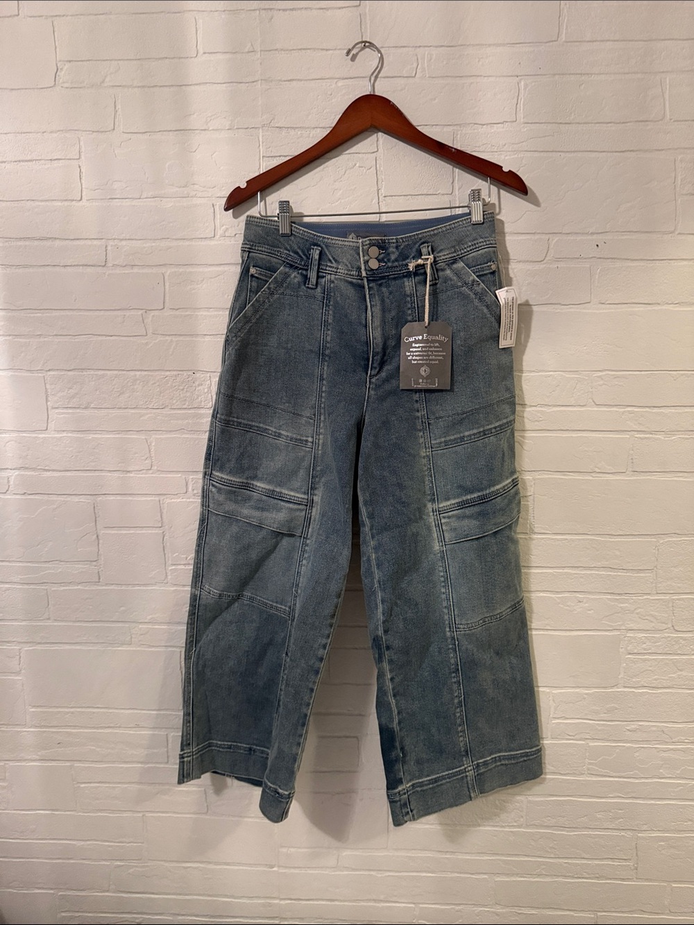 Democracy Wide-Leg Cropped Paneled Jeans - Faded Blue